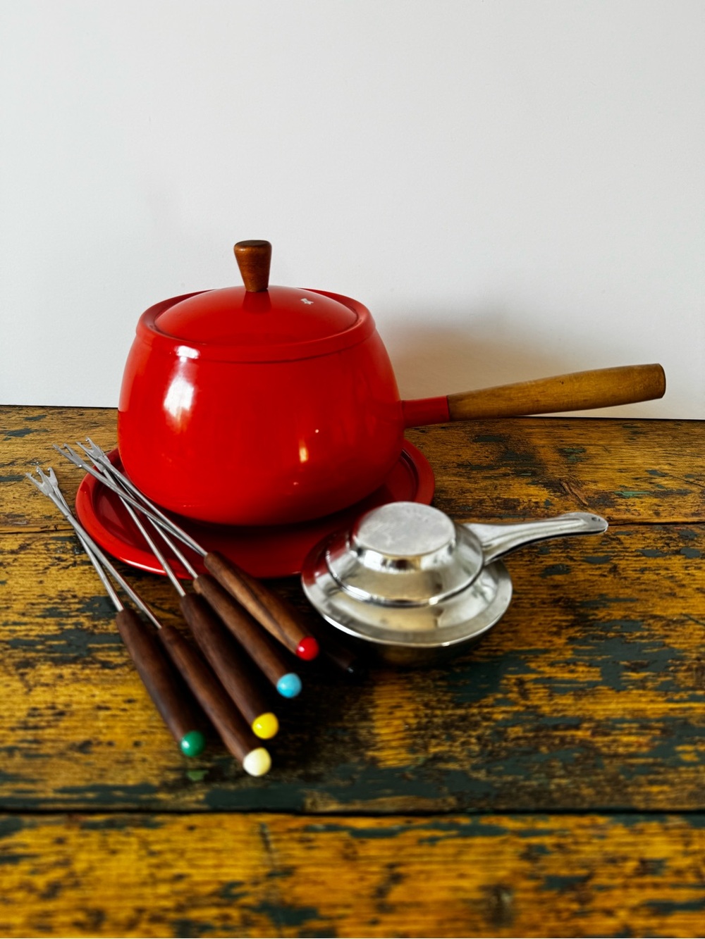 Orange Enamel Chocolate Fondue Pot with Wooden Handle - Brand Unspecified - Picture 2 of 14